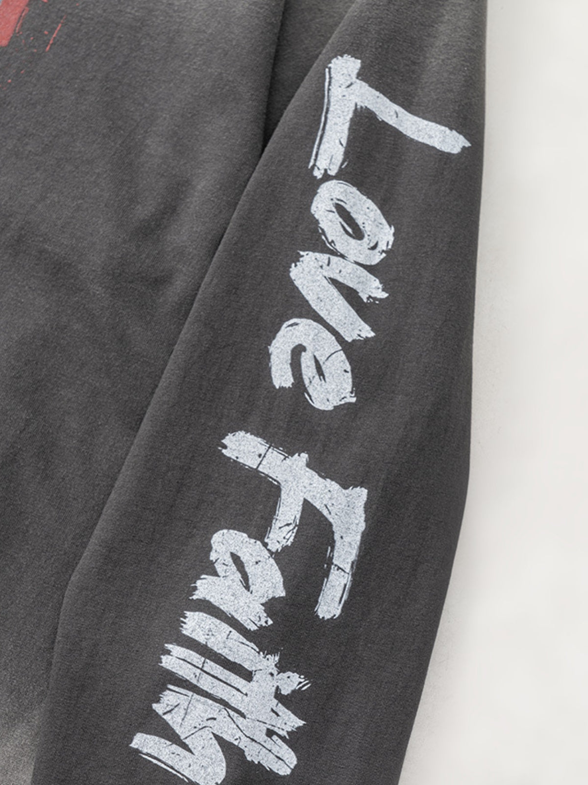 LOVEEK – Oversized Graphic Long Sleeve T-Shirt | Teenwear.eu