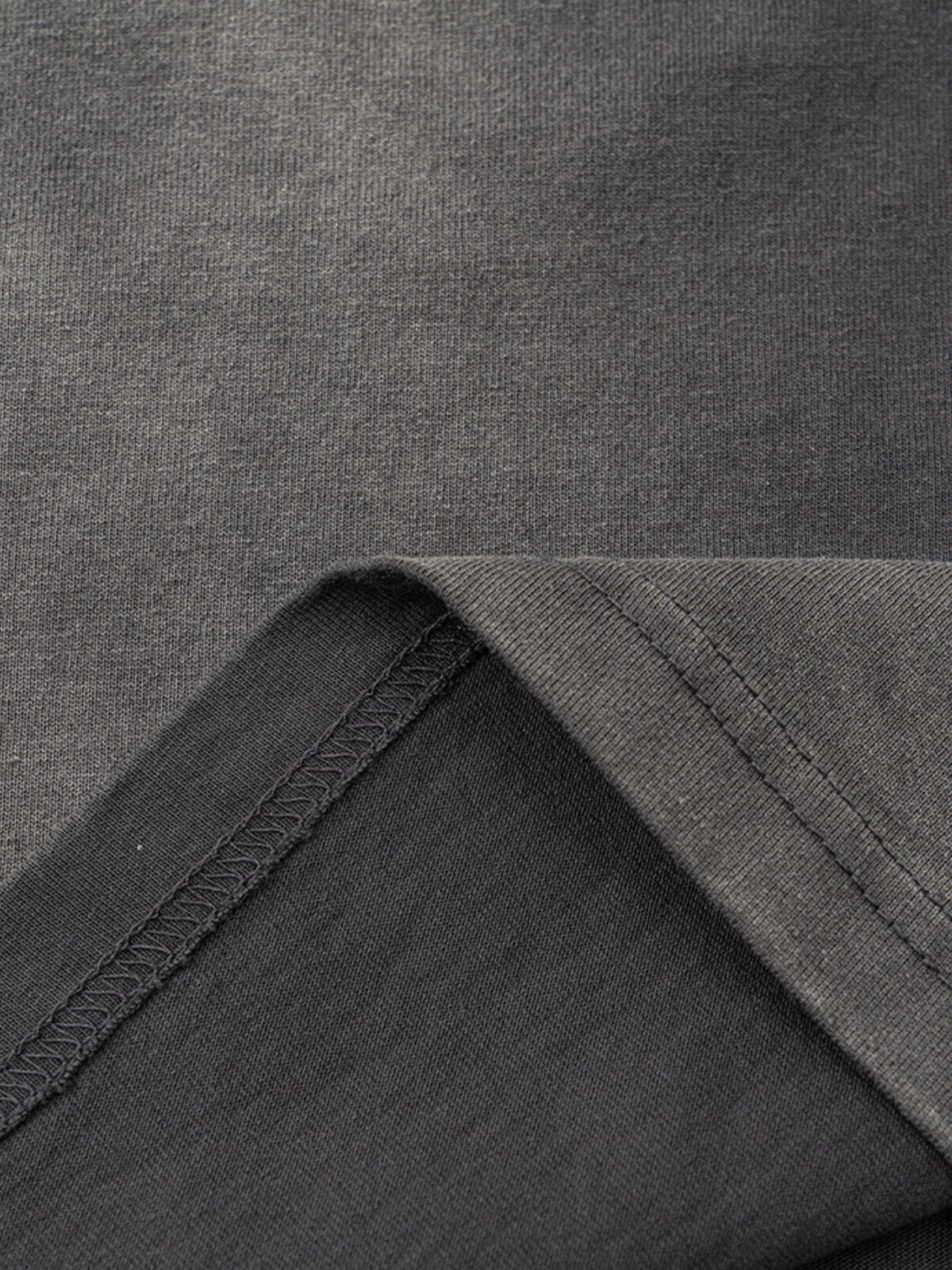 LOVEEK – Oversized Graphic Long Sleeve T-Shirt | Teenwear.eu