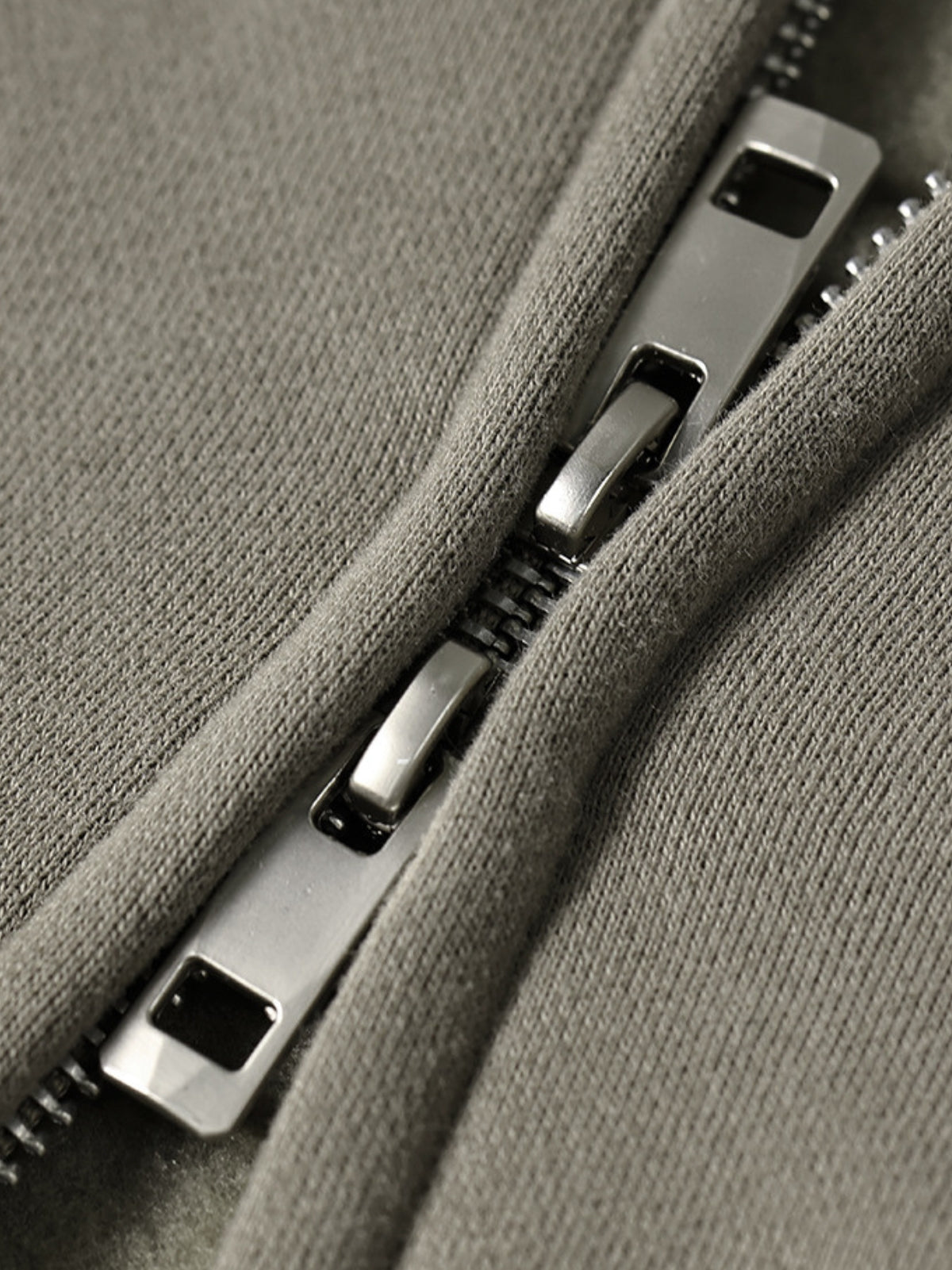 PUNISH - Cropped Basic Zip Up Hoodie | Teenwear.eu