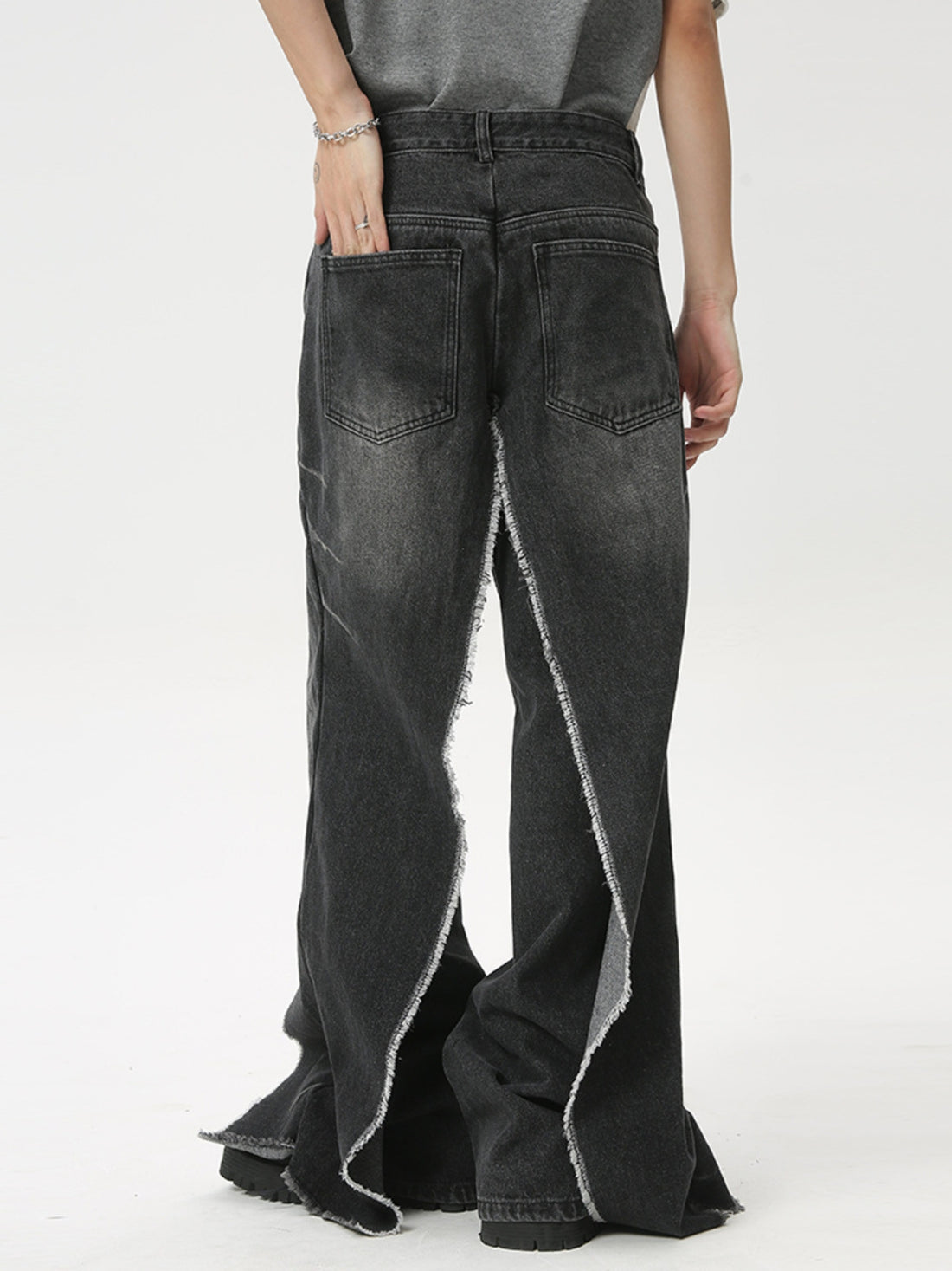 HRYZES - Baggy Embroidered Jeans | Teenwear.eu