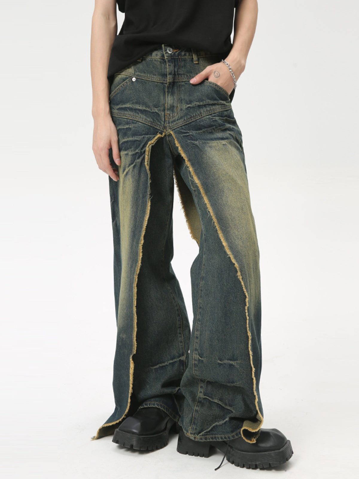HRYZES - Baggy Embroidered Jeans | Teenwear.eu