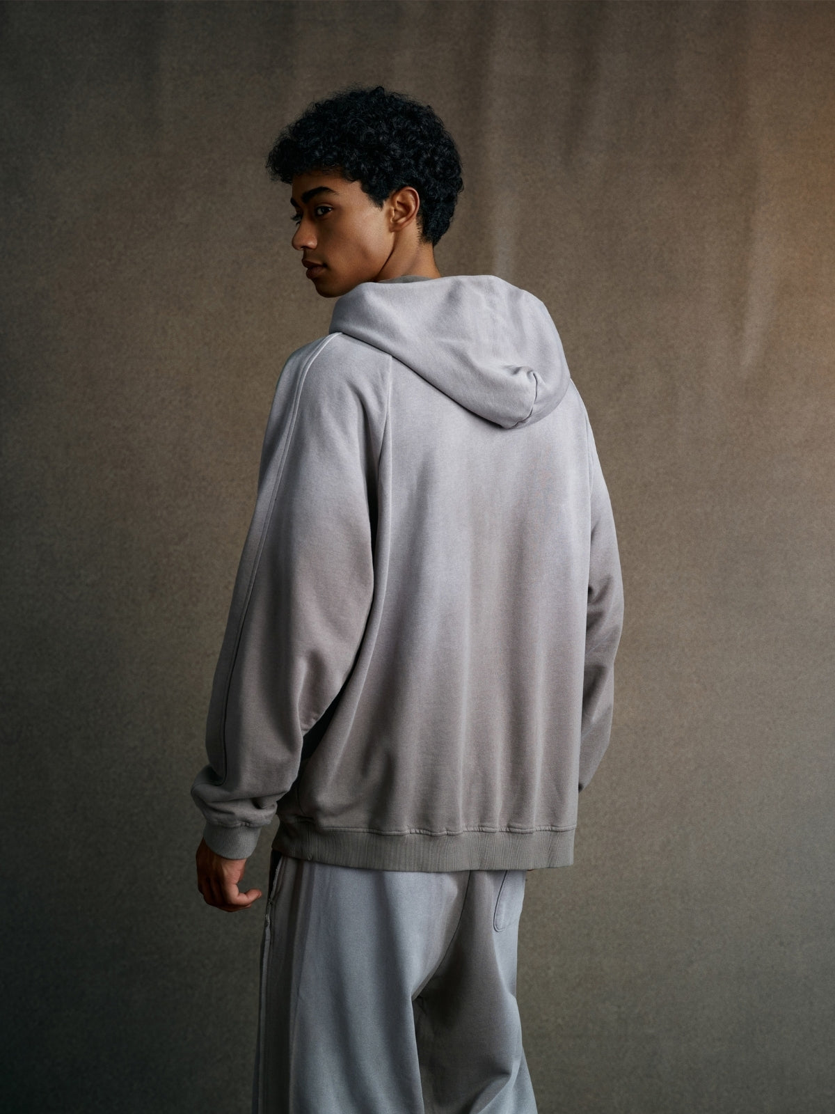 FADELY – Oversized Basic Hoodie | Teenwear.eu
