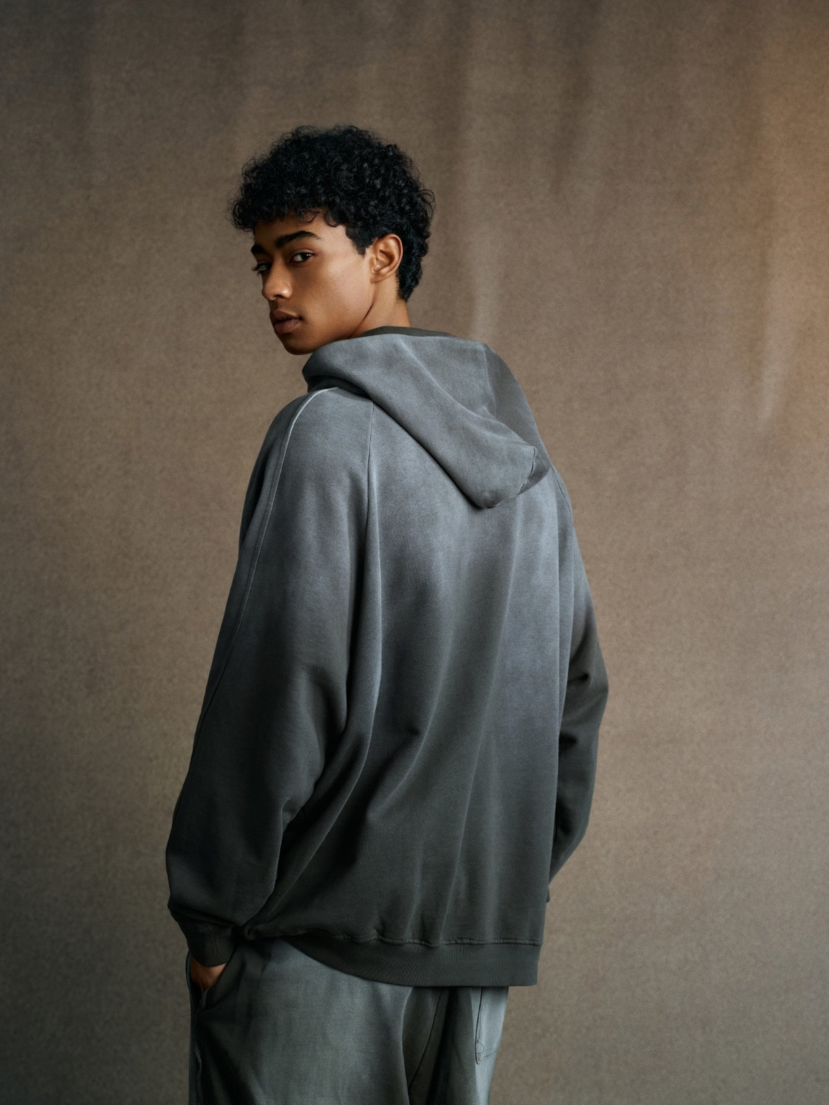 FADELY – Oversized Basic Hoodie | Teenwear.eu