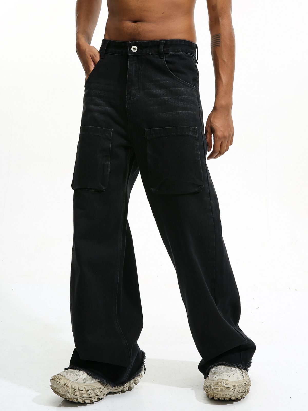 POCKETS - Loose Cargo Jeans | Teenwear.eu