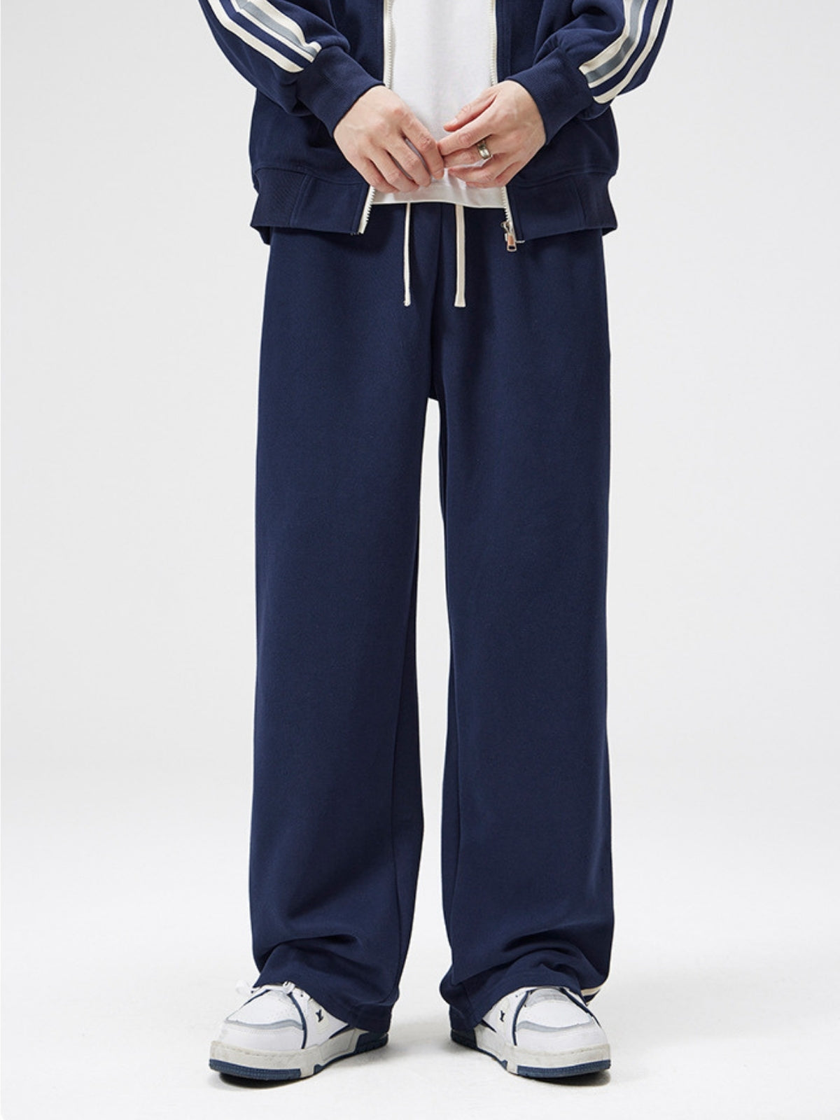ABYSS - Loose Basic Flared Sweatpants | Teenwear.eu