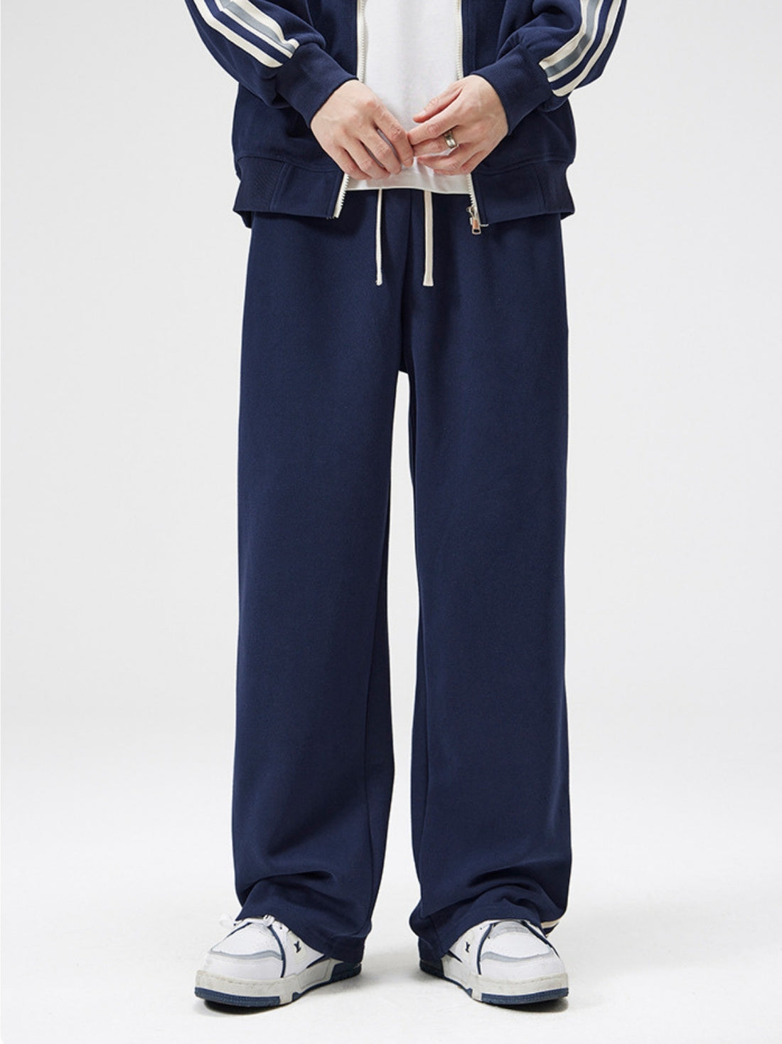 ABYSS - Loose Basic Flared Sweatpants | Teenwear.eu