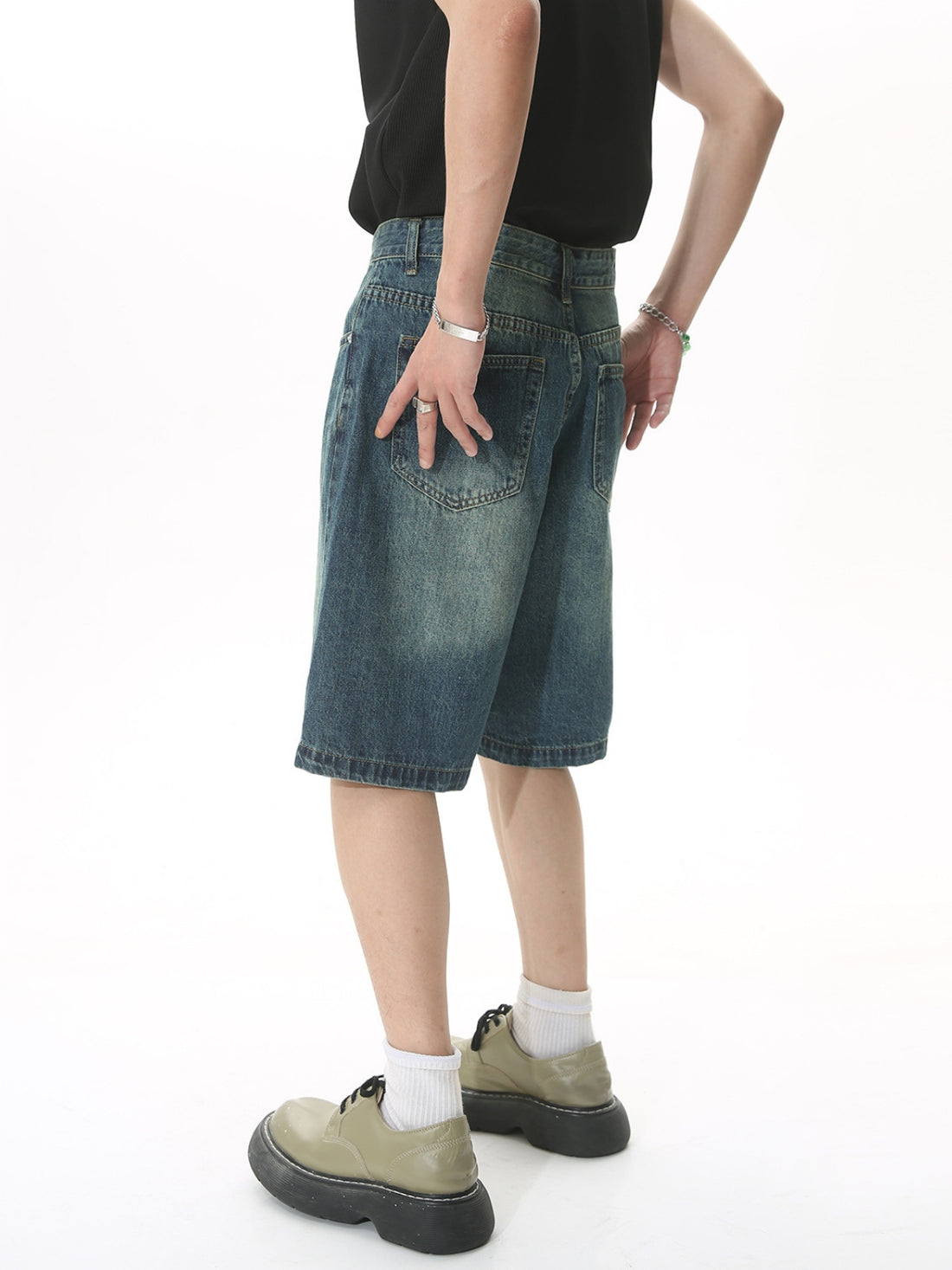 SEAR - Straight Denim Shorts | Teenwear.eu