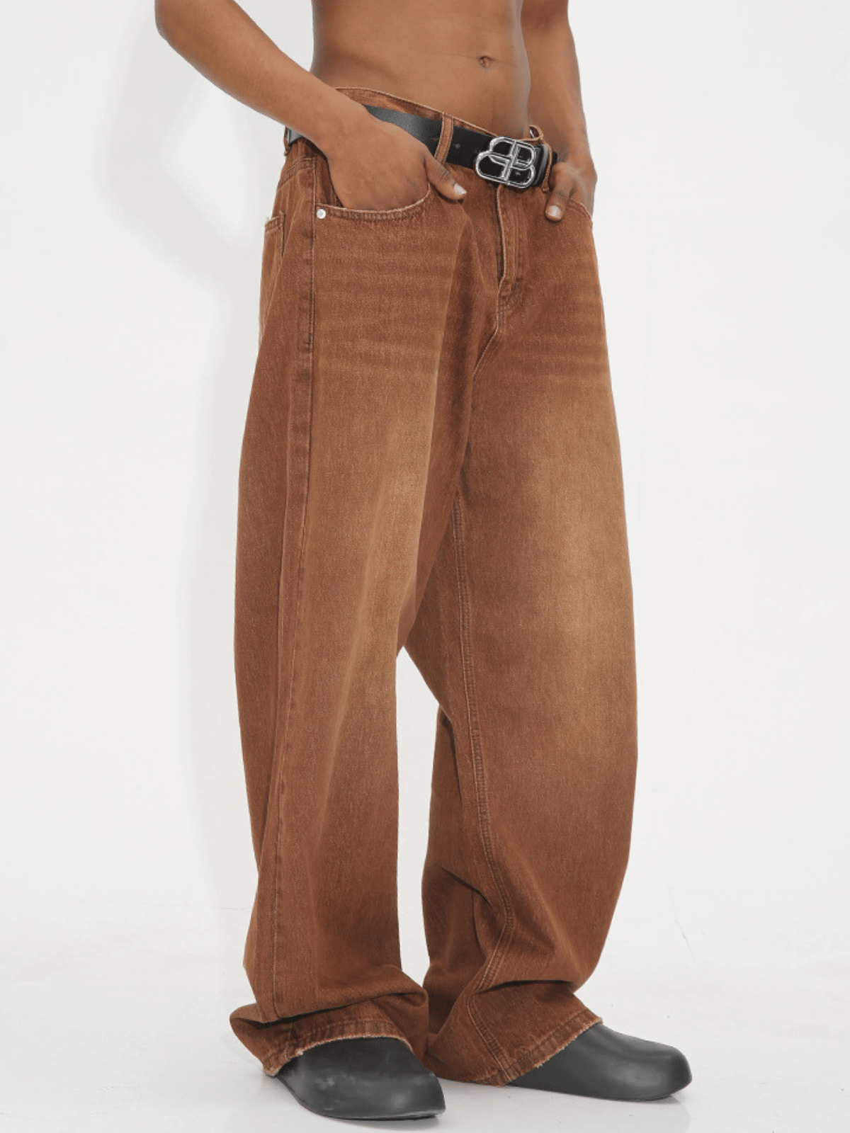 BROWNIES - Loose Basic Jeans | Teenwear.eu