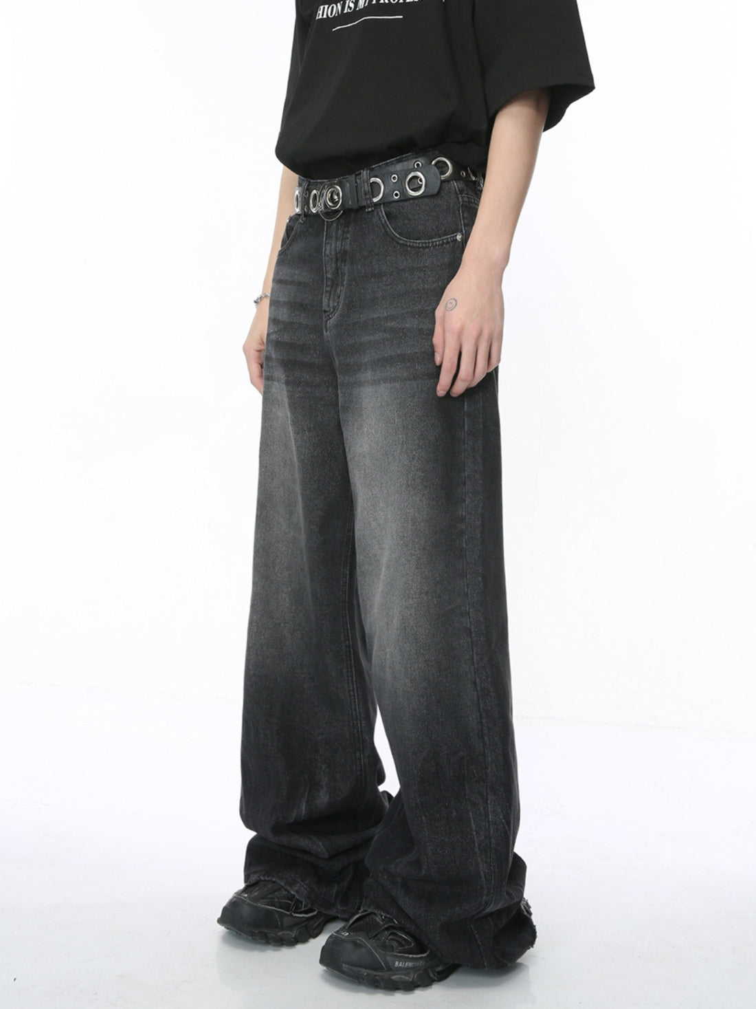 GRAVITAS - Baggy Basic Jeans | Teenwear.eu