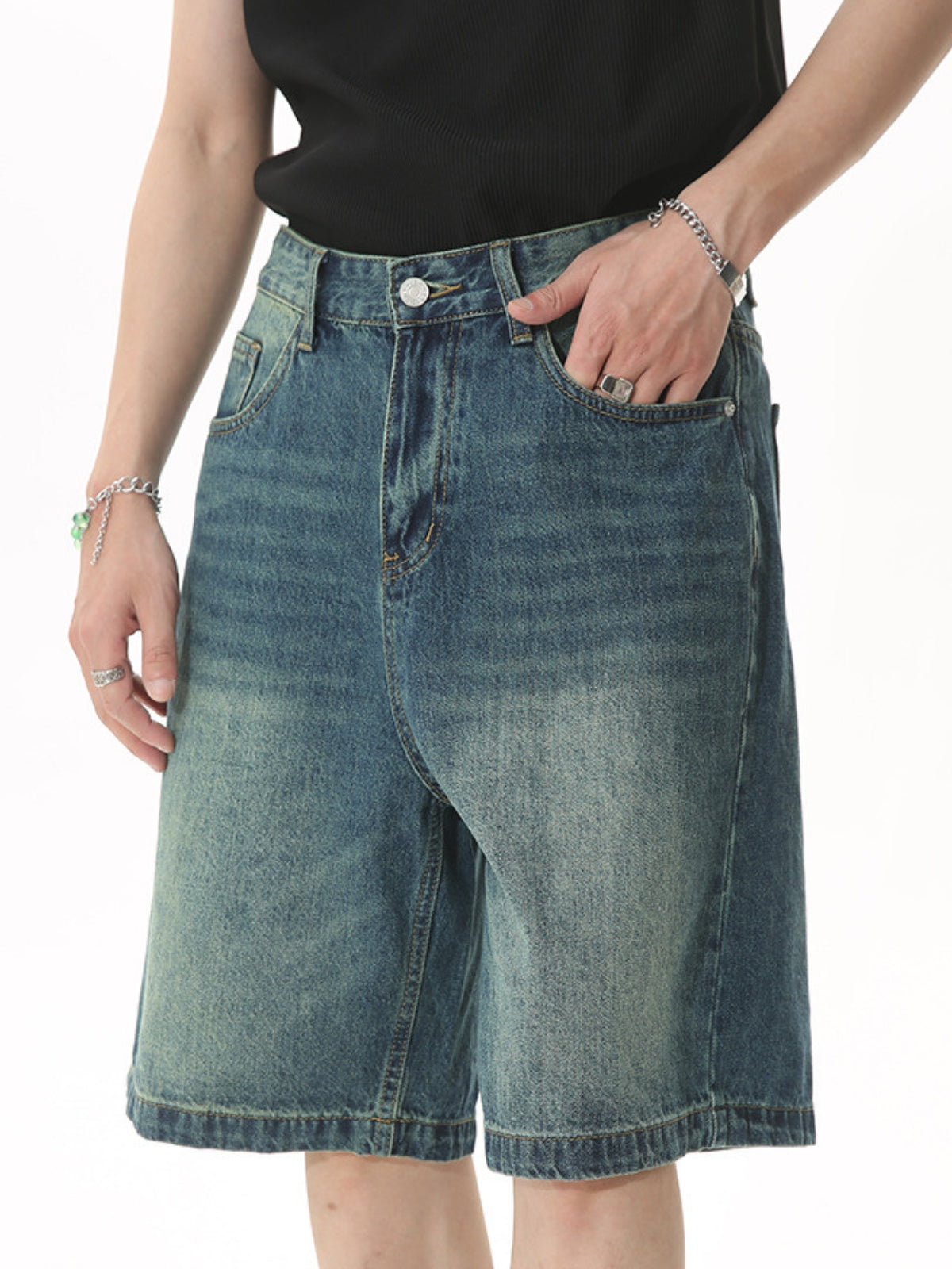 SEAR - Straight Denim Shorts | Teenwear.eu
